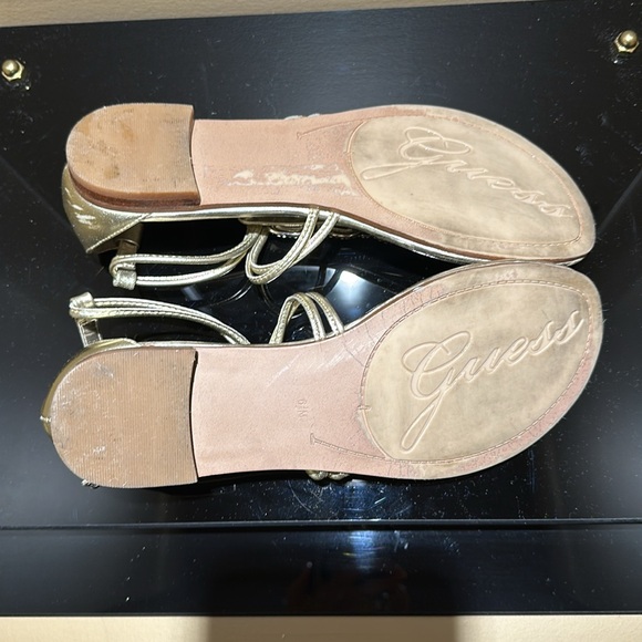 Guess ladies sandals, gold with bling! - Picture 6 of 6